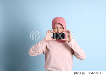 Woman with Hijab 95658612