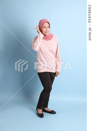 Woman with Hijab 95658662
