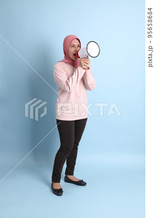 Woman with Hijab 95658684