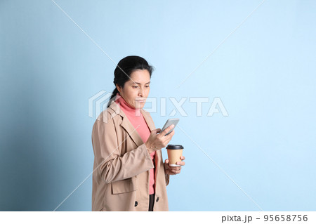 Woman in Pink 95658756