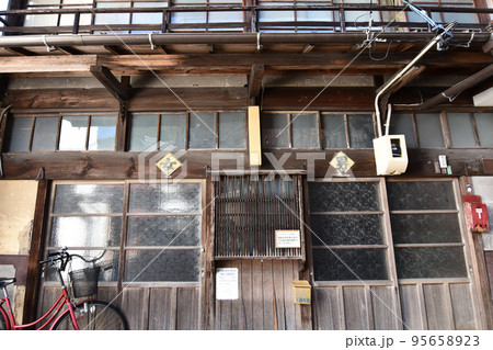 下呂市金山町に残る昭和の銭湯 95658923