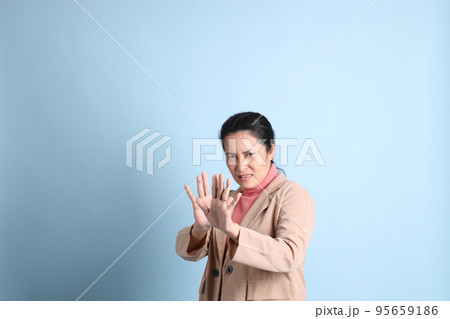 Woman in Pink Woman in Pink 95659186