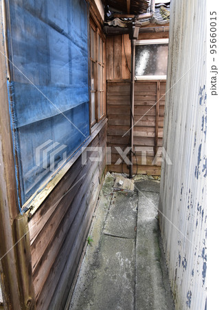 下呂市金山町の筋骨 下呂市金山町の筋骨 95660015