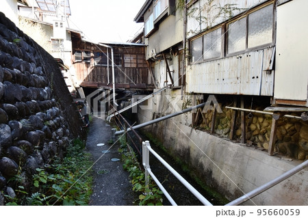 下呂市金山町の筋骨 95660059