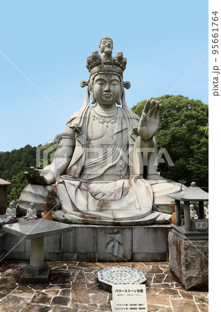 壷阪寺　奈良県 95661764