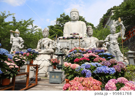 壷阪寺　奈良県 95661768
