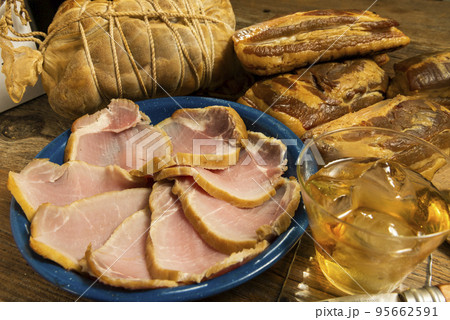 手作りハムとベーコン 手作りハムとベーコン 95662591