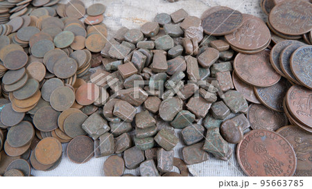Rare 15th Century Qutb Shahi Dynasty stone and brass coins Rare 15th Century Qutb Shahi Dynasty stone and brass coins 95663785