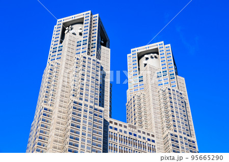 東京　西新宿の都市風景　東京都庁第一本庁舎 95665290
