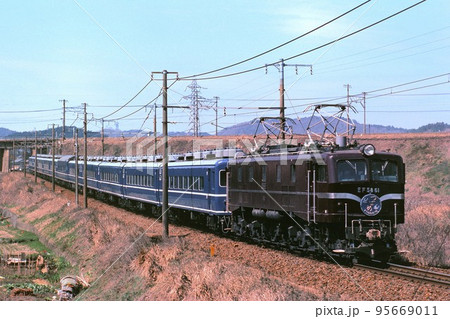 鉄道 国鉄 JR 列車 機関車 直流 EF58 EF5861 ロクイチ ゴハチ ロイヤルエ 鉄道 国鉄 JR 列車 機関車 直流 EF58 EF5861 ロクイチ ゴハチ ロイヤルエ 95669011