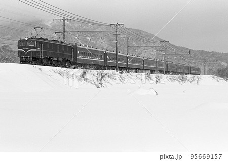 鉄道 国鉄 JR 列車 機関車 直流 EF58 EF5861 ロクイチ ゴハチ ロイヤル 鉄道 国鉄 JR 列車 機関車 直流 EF58 EF5861 ロクイチ ゴハチ ロイヤル 95669157