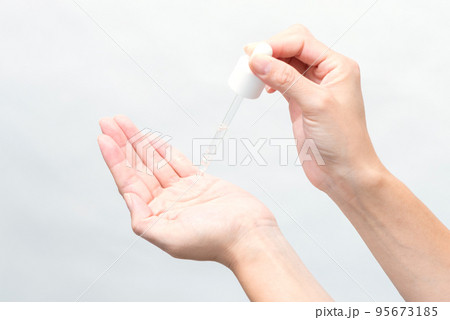 スポイト美容液 95673185