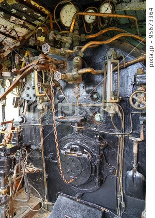 79615（9600形蒸気機関車）の運転台 95673364