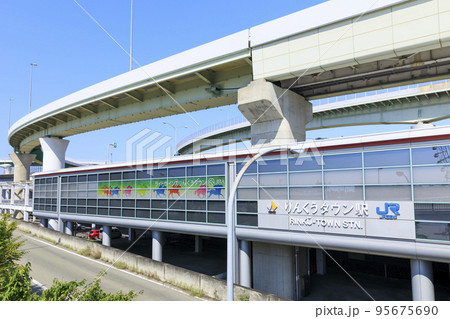 大阪府泉佐野市 青空のりんくうタウン駅 南海空港線 JR関西空港線 大阪府泉佐野市 青空のりんくうタウン駅 南海空港線 JR関西空港線 95675690