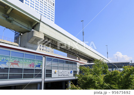 大阪府泉佐野市　青空のりんくうタウン駅　南海空港線　JR関西空港線 95675692
