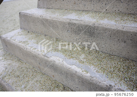 長崎ガラスの砂浜　シーグラスビーチ　大村湾　森園公園 95676250