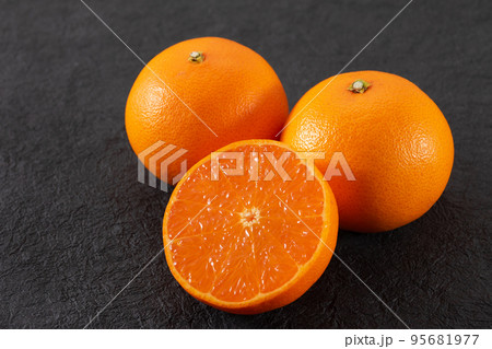 せとか　カットと盛り合わせ　柑橘の大トロ 95681977