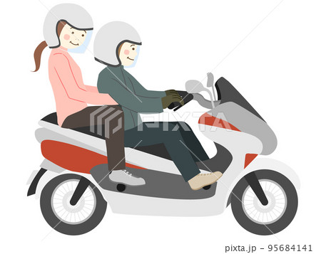 バイクに2人乗りの男性と女性（スクーター） 95684141