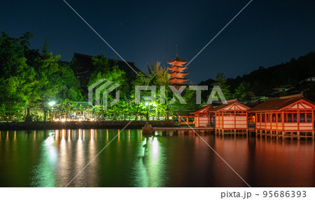 世界遺産 夜の宮島 世界遺産 夜の宮島 95686393