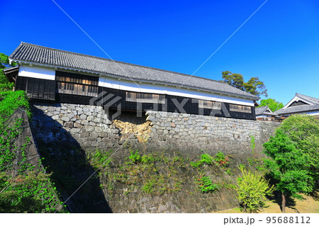 【熊本県】晴天の熊本城の数寄屋丸 95688112