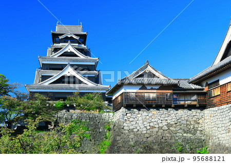 【熊本県】晴天の熊本城 【熊本県】晴天の熊本城 95688121