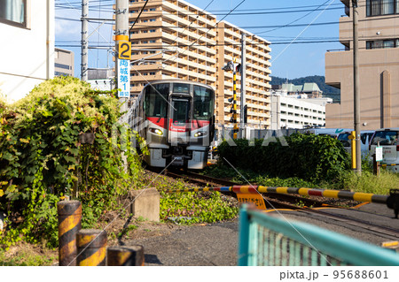 EOSRP.広島呉市、呉線踏切の動き。 95688601