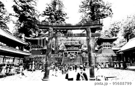 「日光東照宮（水墨画風）」　栃木県 日光市 95688799