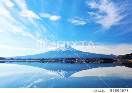 青空の逆さ富士 青空の逆さ富士 95690673