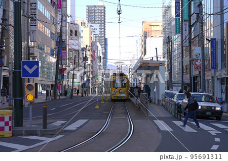 札幌市の路面電車 西4丁目駅 95691311