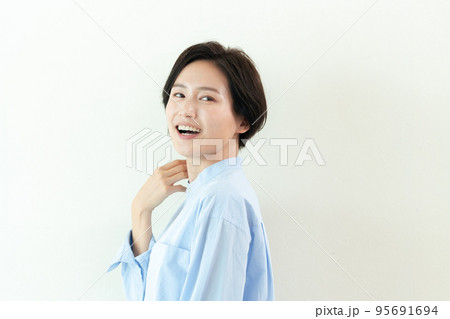 美しい歯の女性ポートレート 美しい歯の女性ポートレート 95691694
