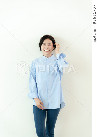 美しい歯の女性ポートレート 美しい歯の女性ポートレート 95691707
