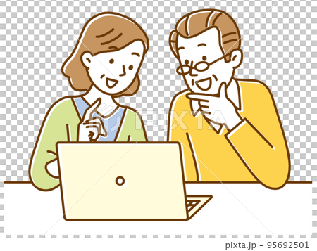 笑顔でパソコンの画面を見るシニア夫婦 95692501