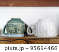 オシャレなカフェのドリンクカップ 95694466