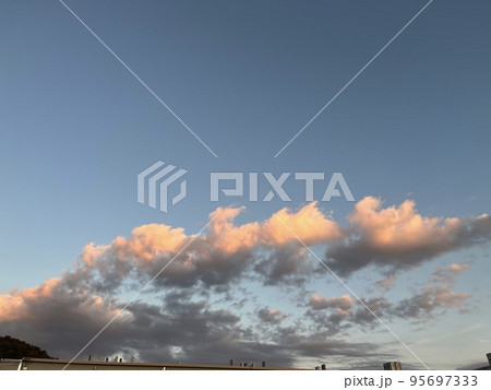 夕焼け雲 95697333