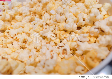 映画館のポップコーン 95698290