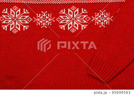 Red knitted sweater with nordic ornament detail 95699563