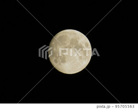 Full Moon in near plan 95705563