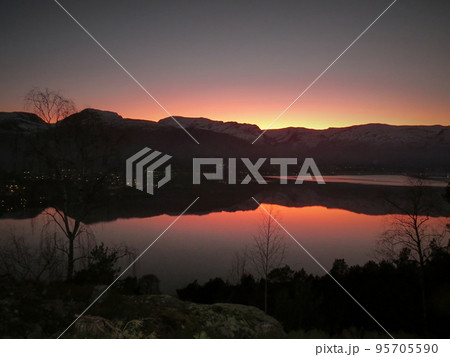 Beautiful sunset view behind the mountains 95705590