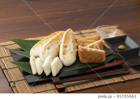 笹かまぼこ_仙台名産の郷土料理 笹かまぼこ_仙台名産の郷土料理 95705663