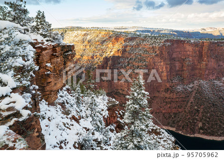 Winter in Flaming Gorge Winter in Flaming Gorge 95705962