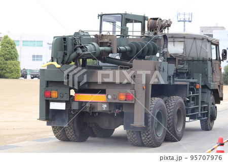 陸上自衛隊の道路障害作業車 陸上自衛隊の道路障害作業車 95707976