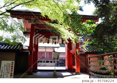 大分市 柞原八幡宮の西門 大分市 柞原八幡宮の西門 95708224
