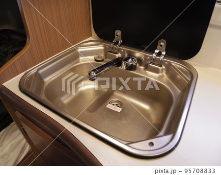 キャブコン キャンピングカー 流し(シンク)開き キャブコン キャンピングカー 流し(シンク)開き 95708833