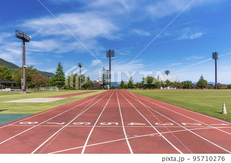 陸上競技場の風景 トラック 福島県福島市 陸上競技場の風景 トラック 福島県福島市 95710276