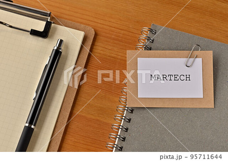 MARTECHと書かれた紙片 MARTECHと書かれた紙片 95711644
