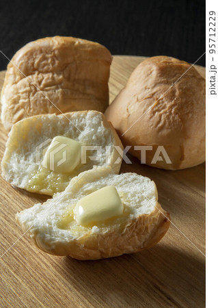 パンと溶けるバター パンと溶けるバター 95712229