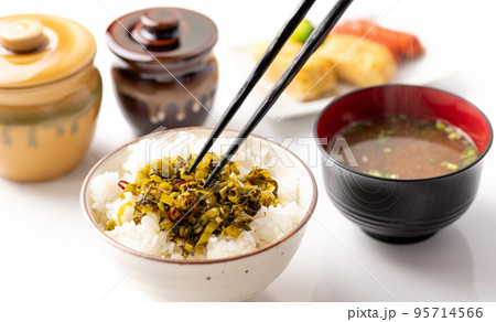 高菜の漬物 ( めんたい高菜 ) つけもの 辛子高菜 高菜の漬物 ( めんたい高菜 ) つけもの 辛子高菜 95714566