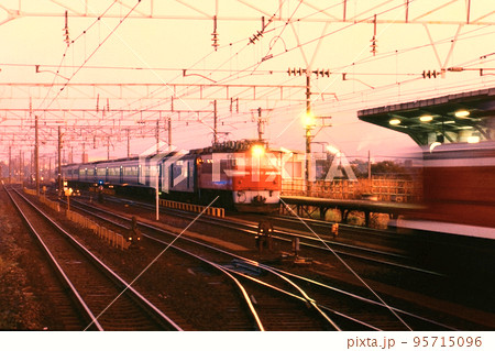 鉄道　国鉄　JR　列車　機関車　　EF70     きたぐに　　田村　 95715096