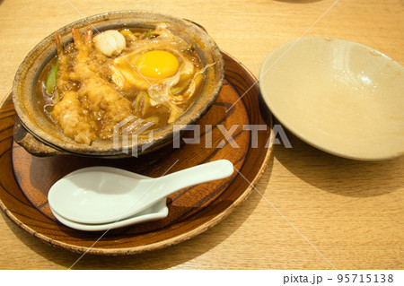 味噌煮込みうどん 95715138