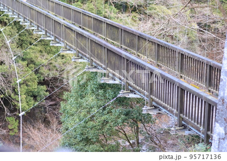 横から撮影したもえぎ橋 横から撮影したもえぎ橋 95717136